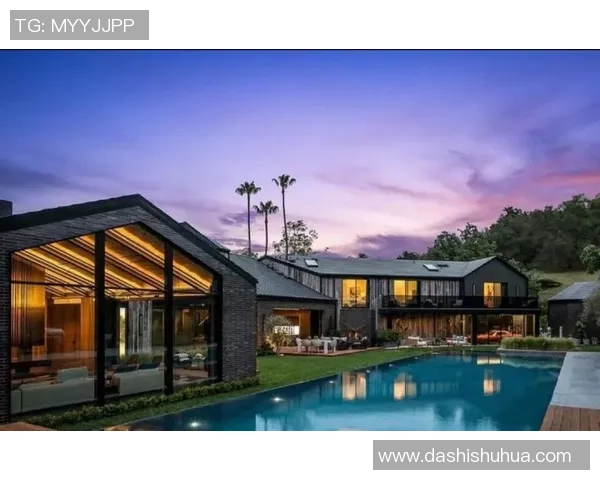 豪华足球巨星私人别墅生活揭秘尽显荣耀与辉煌魅力空间